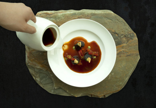 A blackpepper consomme (Photo provided to China Daily) A blackpepper consomme (Photo provided to China Daily)