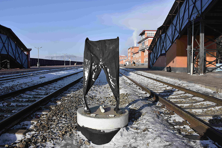 How railway plumbers work in freezing water
